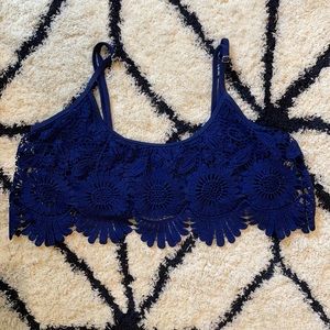 Jessica Simpson, Navy ruffle bikini top